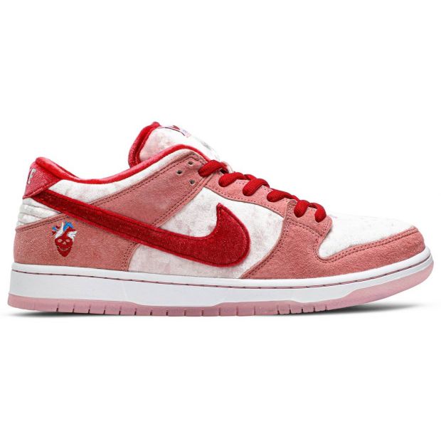  Nike SB Dunk Low StrangeLove Skateboards